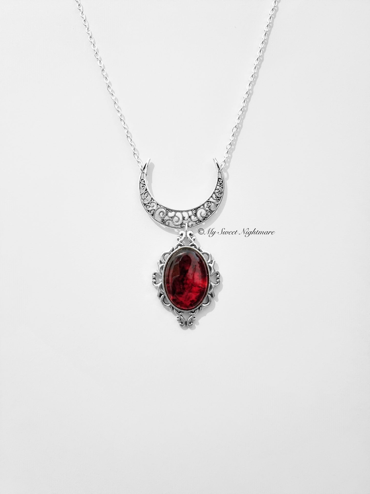 "BLOODMOON" Necklace with half moon and cameo with blood effect cabochon