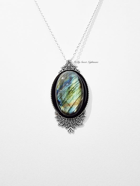 Necklace with large Labradorite