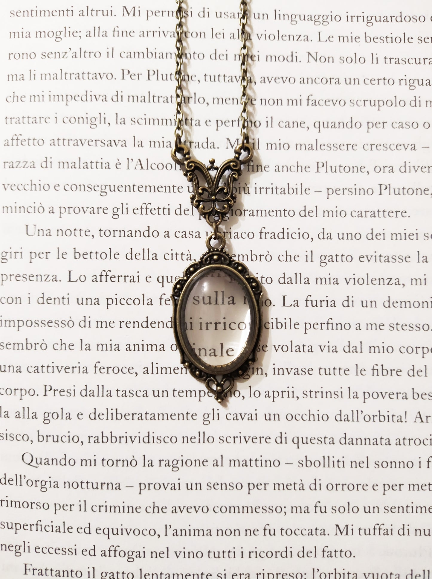 Victorian style necklace with magnifying glass